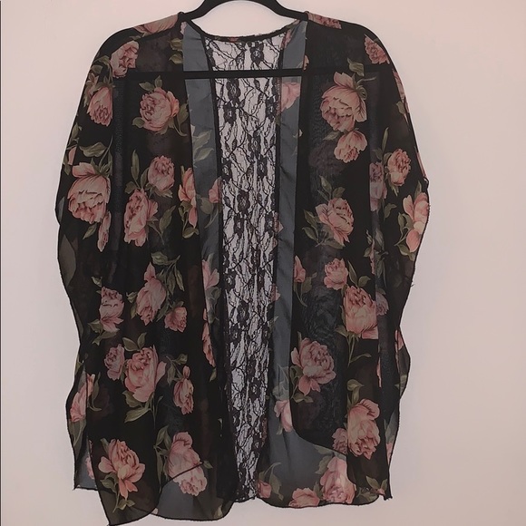 Floral Cape - Picture 1 of 5